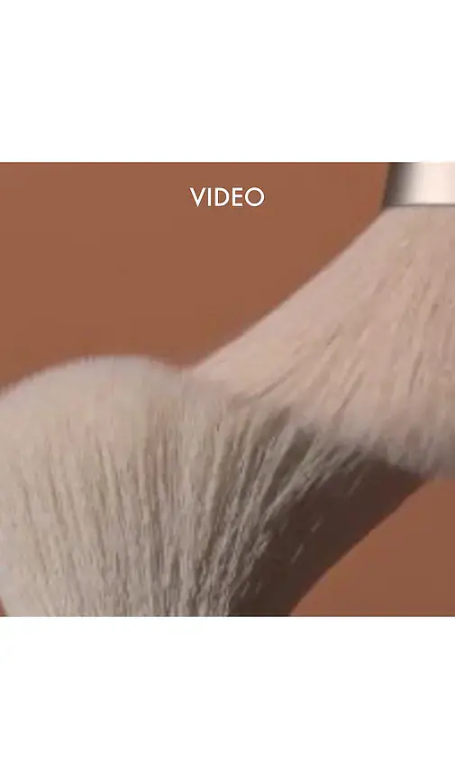 SUMMER FRIDAYS The Bronzer Brush | Thumbnail 7 SUMMER FRIDAYS The Bronzer Brush | Thumbnail 7