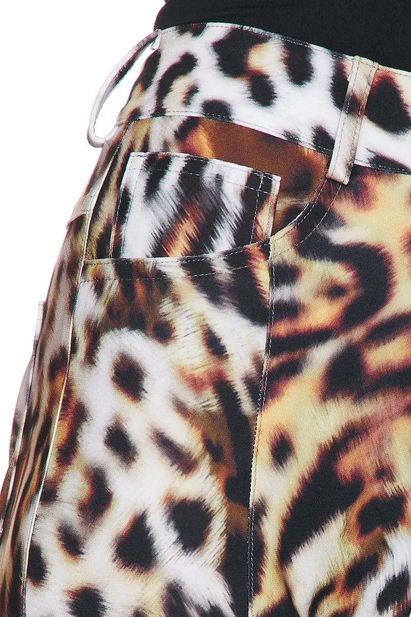 Norma Kamali Pedal Pusher Capri Pant | Thumbnail 6