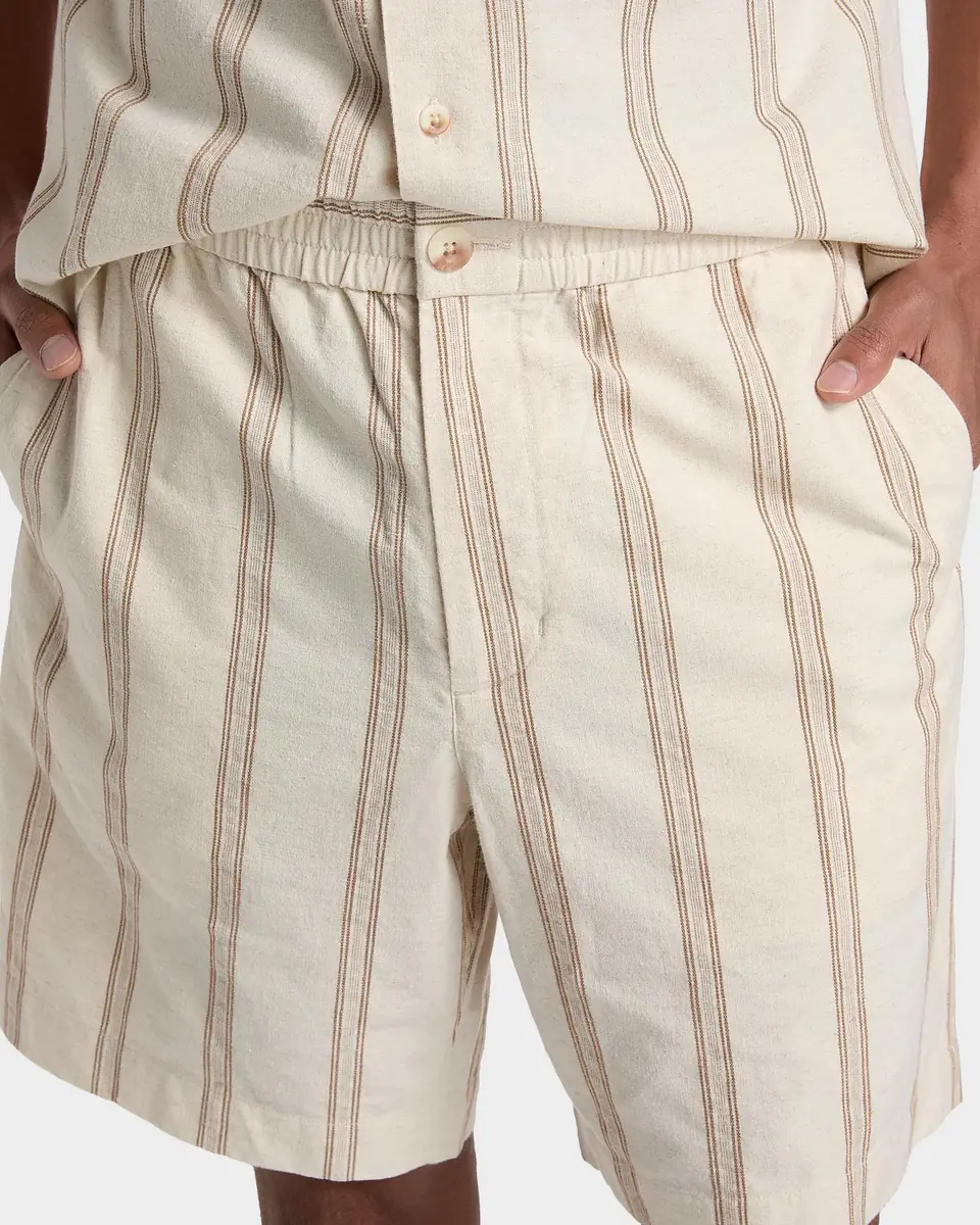 Vince Men's Cove Stripe Relaxed-Fit Shorts | Thumbnail 4 Vince Men's Cove Stripe Relaxed-Fit Shorts | Thumbnail 4