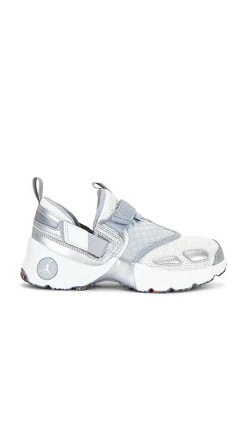 Jordan Trunner LX Sneaker | Image 1 Jordan Trunner LX Sneaker | Image 1