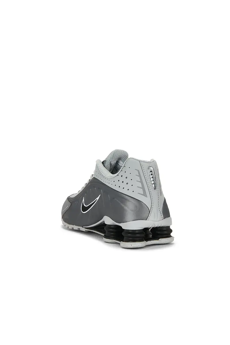 Nike Shox R4 Sneaker | Thumbnail 5 Nike Shox R4 Sneaker | Thumbnail 5