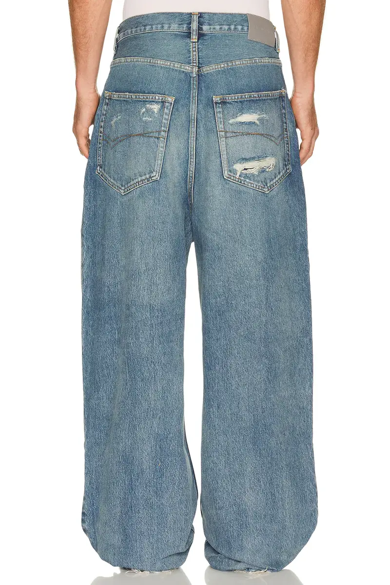 Balenciaga Baggy Fit Jeans | Thumbnail 3 Balenciaga Baggy Fit Jeans | Thumbnail 3