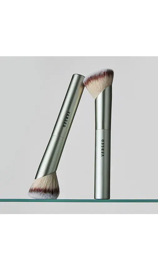 VERSED Face Diffuser Multi-Tasking Brush | Thumbnail 2