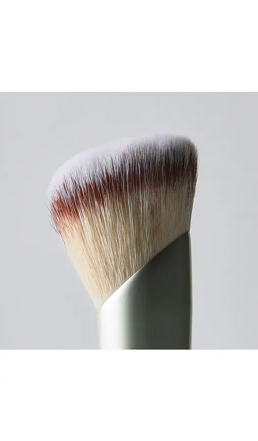 VERSED Face Diffuser Multi-Tasking Brush | Thumbnail 3