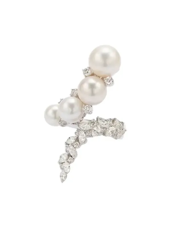 Pearlescent 18kt white gold ring with diamonds and freshwater pearls Pearlescent 18kt white gold ring with diamonds and freshwater pearls