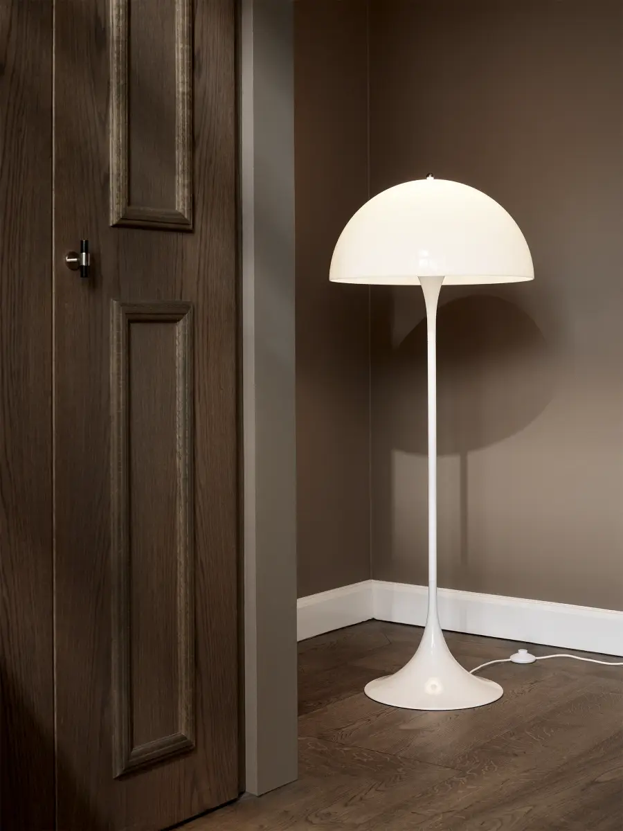 Louis Poulsen Panthella Floor Lamp | Thumbnail 4 Louis Poulsen Panthella Floor Lamp | Thumbnail 4