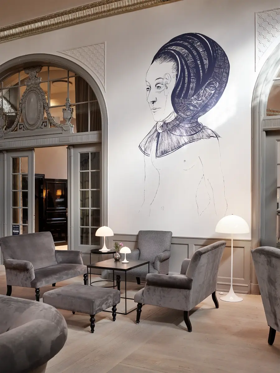 Louis Poulsen Panthella Floor Lamp | Thumbnail 8 Louis Poulsen Panthella Floor Lamp | Thumbnail 8