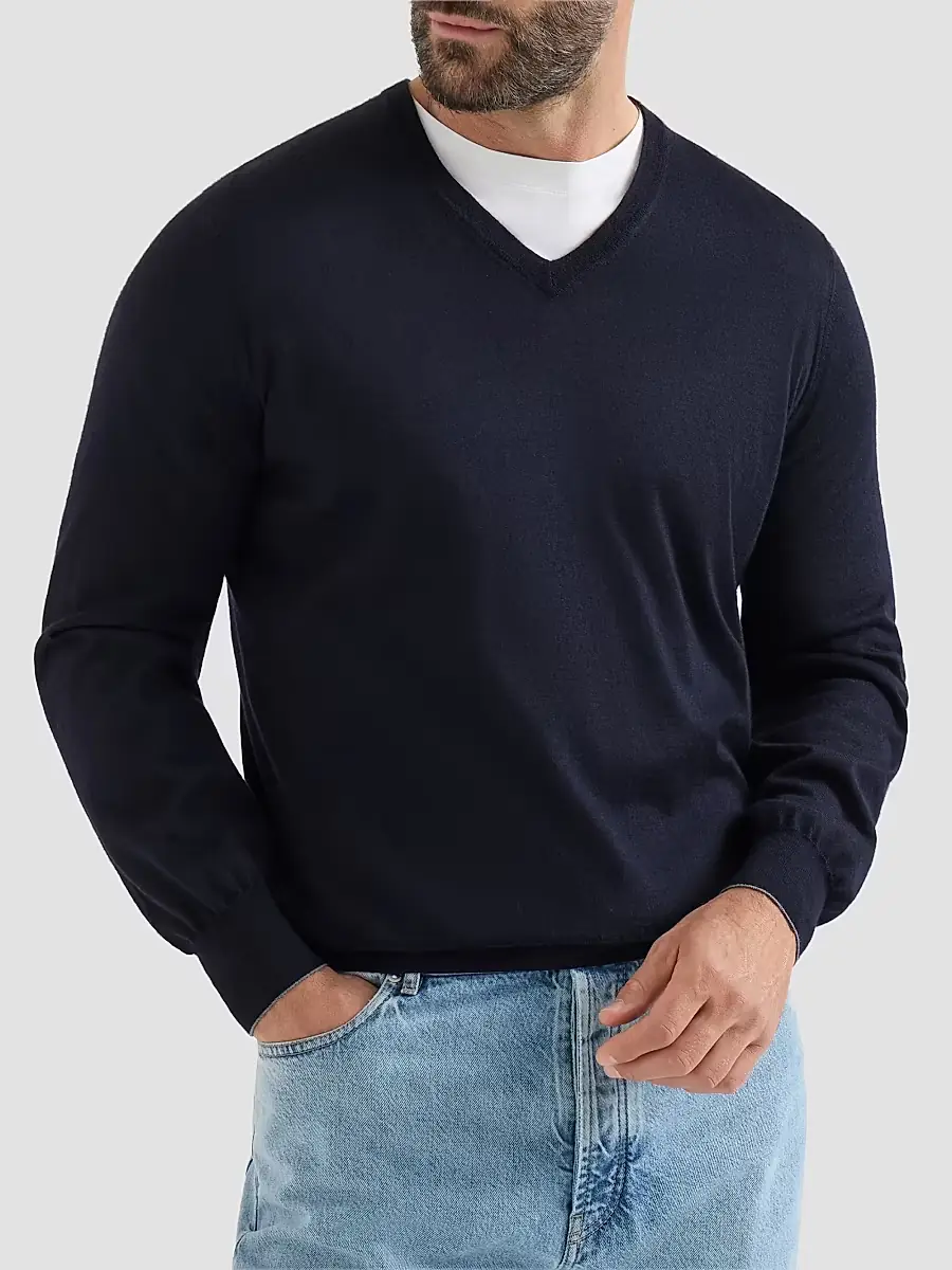 Brunello Cucinelli Men's Cashmere and Silk Lightweight Sweater | Thumbnail 2