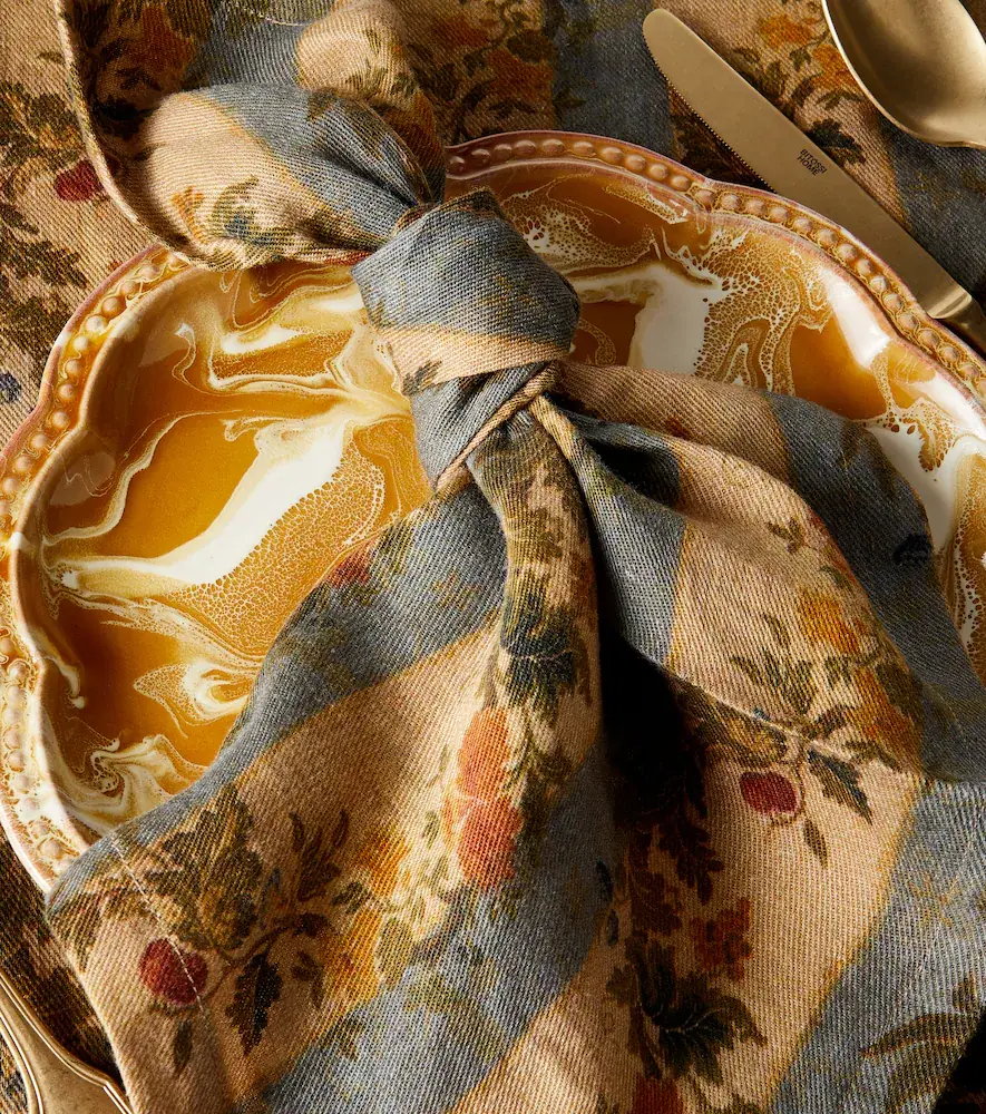 The House of Lyria Banksia set of 2 floral linen napkins | Thumbnail 3