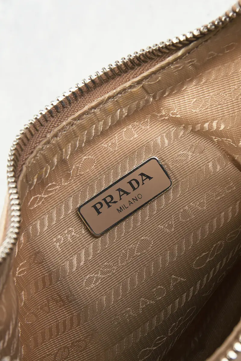 Prada Re-Edition 2005 Re-Nylon Shoulder Bag | Thumbnail 6 Prada Re-Edition 2005 Re-Nylon Shoulder Bag | Thumbnail 6