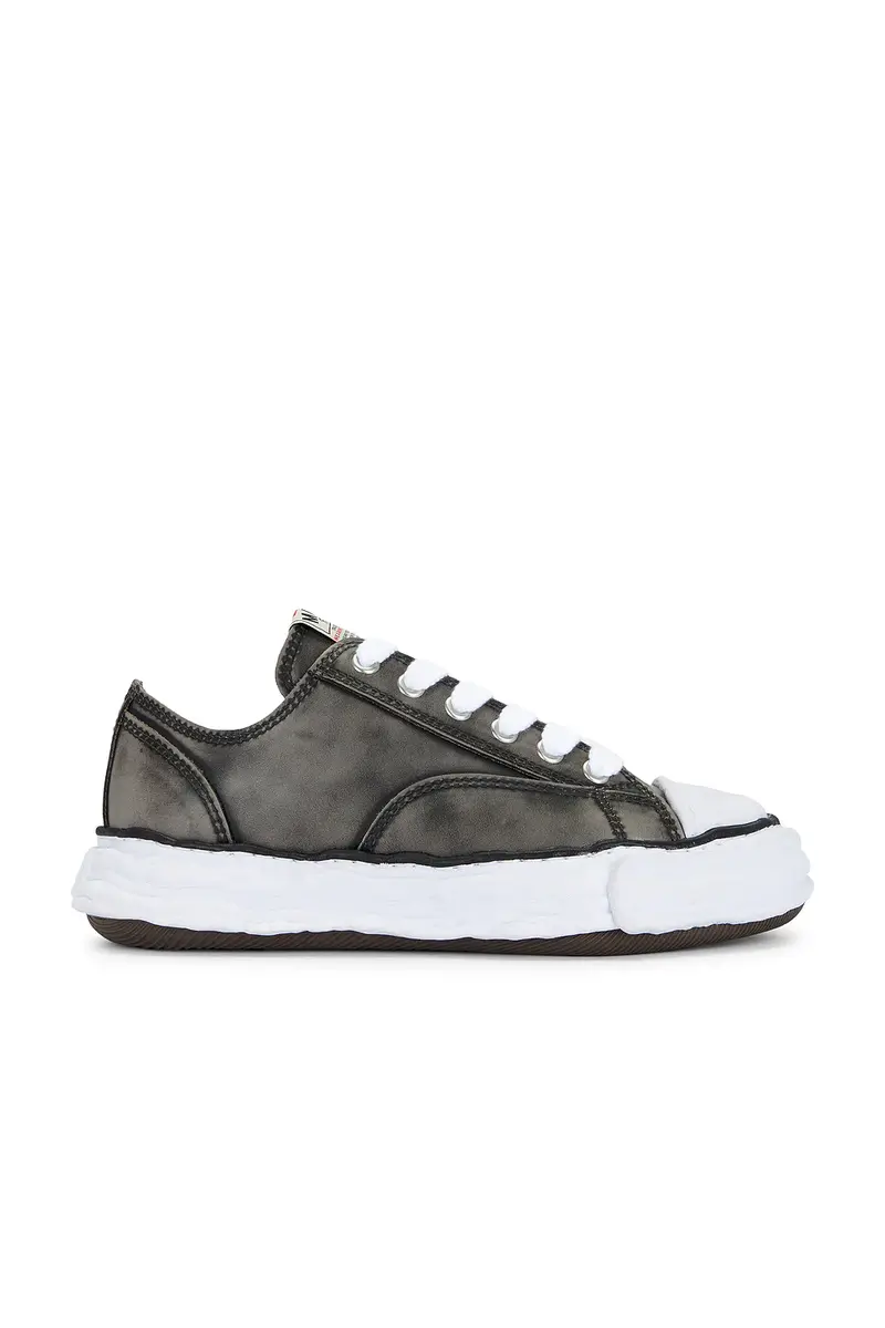Maison MIHARA YASUHIRO Peterson23 Original Sole Vintage Leather Low -Top Sneaker | Image 1 Maison MIHARA YASUHIRO Peterson23 Original Sole Vintage Leather Low -Top Sneaker | Image 1