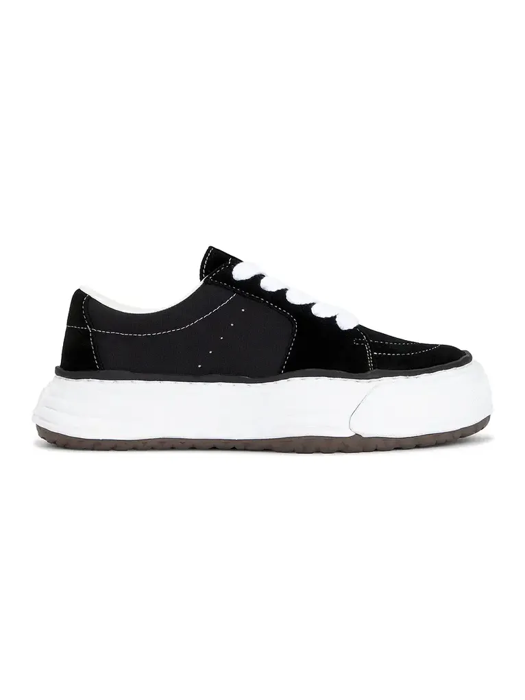 Eric Original Sole Suede Low-Top Sneaker Eric Original Sole Suede Low-Top Sneaker
