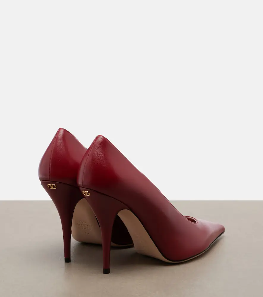 Valentino Garavani Cuttie leather pumps | Thumbnail 2 Valentino Garavani Cuttie leather pumps | Thumbnail 2
