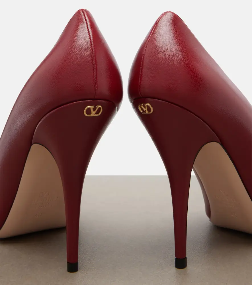 Valentino Garavani Cuttie leather pumps | Thumbnail 3 Valentino Garavani Cuttie leather pumps | Thumbnail 3