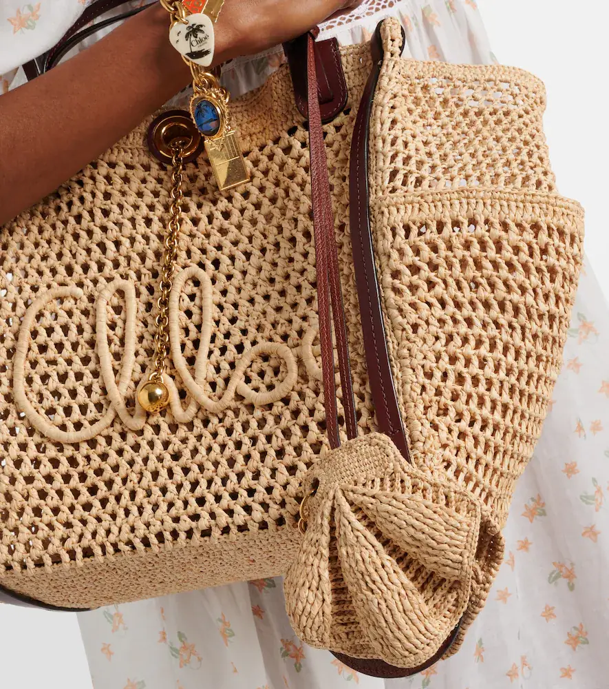 Chloé Chloé Shell embellished raffia bag charm | Thumbnail 4 Chloé Chloé Shell embellished raffia bag charm | Thumbnail 4