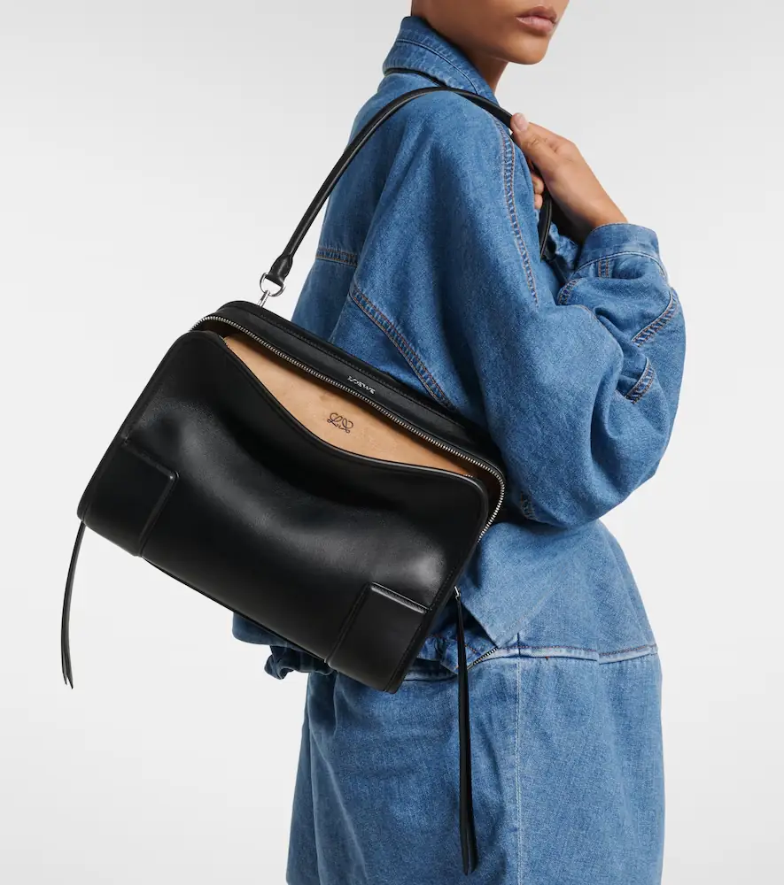 Loewe Amazona 180 Medium leather top-handle bag | Thumbnail 8