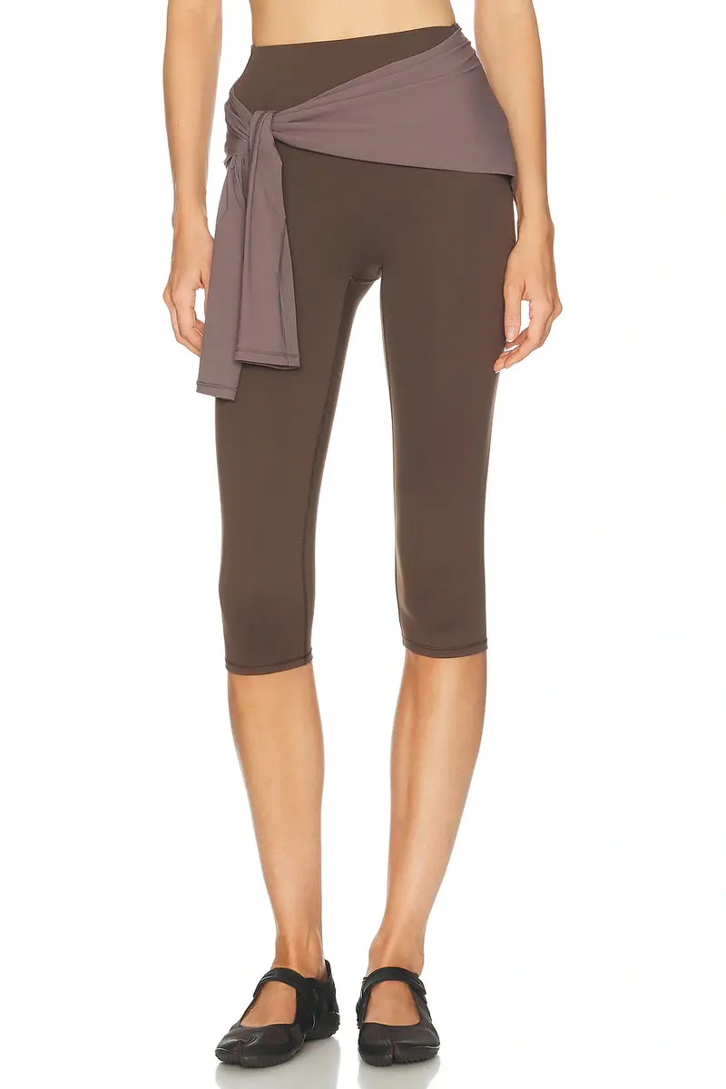 NikeSKIMS Matte 17 Crop Legging | Image 1 NikeSKIMS Matte 17 Crop Legging | Image 1