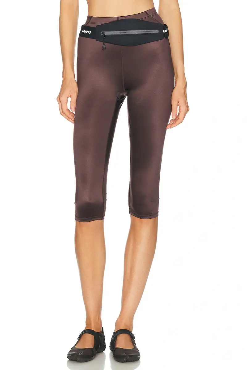 NikeSKIMS Shine Drawcord 17 Crop Tight | Image 1 NikeSKIMS Shine Drawcord 17 Crop Tight | Image 1