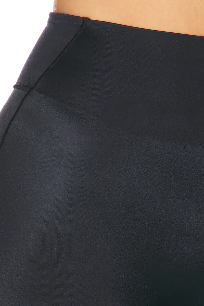 NikeSKIMS Shine Bonded Waist 5 Short | Thumbnail 7