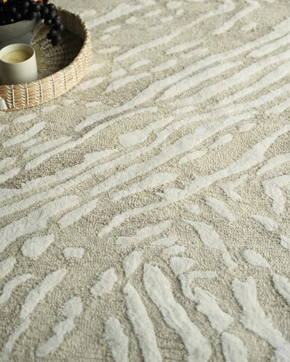 Exquisite Rugs Entro Hand-Tufted Beige & Ivory Rug | Thumbnail 3 Exquisite Rugs Entro Hand-Tufted Beige & Ivory Rug | Thumbnail 3