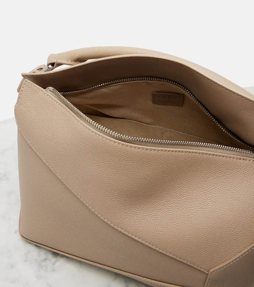 Loewe Puzzle Edge Medium leather top-handle bag | Thumbnail 4 Loewe Puzzle Edge Medium leather top-handle bag | Thumbnail 4
