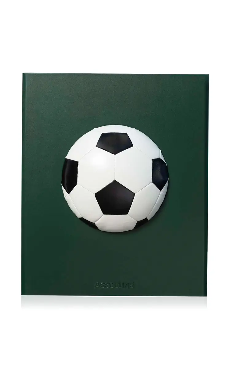 ASSOULINE Football The Impossible Collection: 100 Moments from the Beautiful Game | Thumbnail 6 ASSOULINE Football The Impossible Collection: 100 Moments from the Beautiful Game | Thumbnail 6