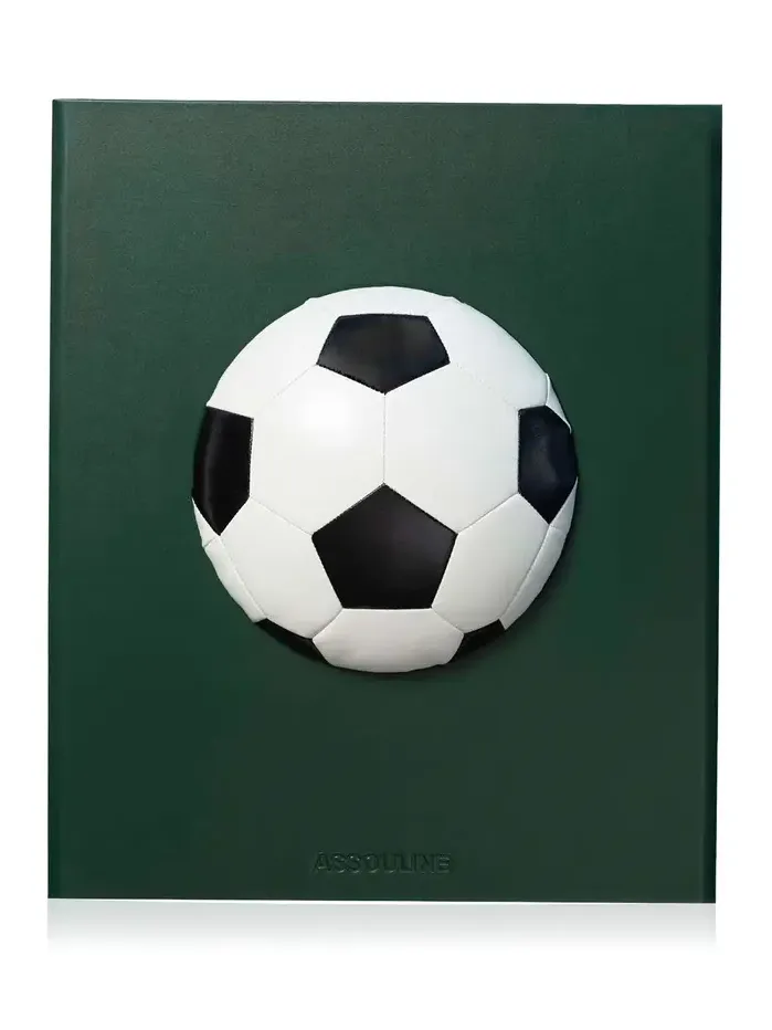 ASSOULINE Football The Impossible Collection: 100 Moments from the Beautiful Game