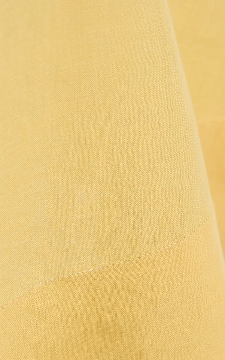 Moda Domus Round Linen Tablecloth - Yellow | Thumbnail 3 Moda Domus Round Linen Tablecloth - Yellow | Thumbnail 3