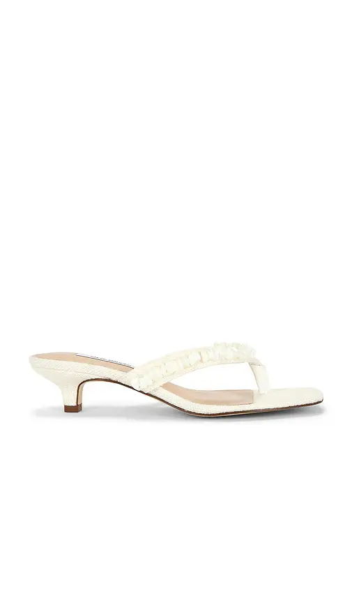 Steve Madden Tracie Shell Sandal | Image 1 Steve Madden Tracie Shell Sandal | Image 1