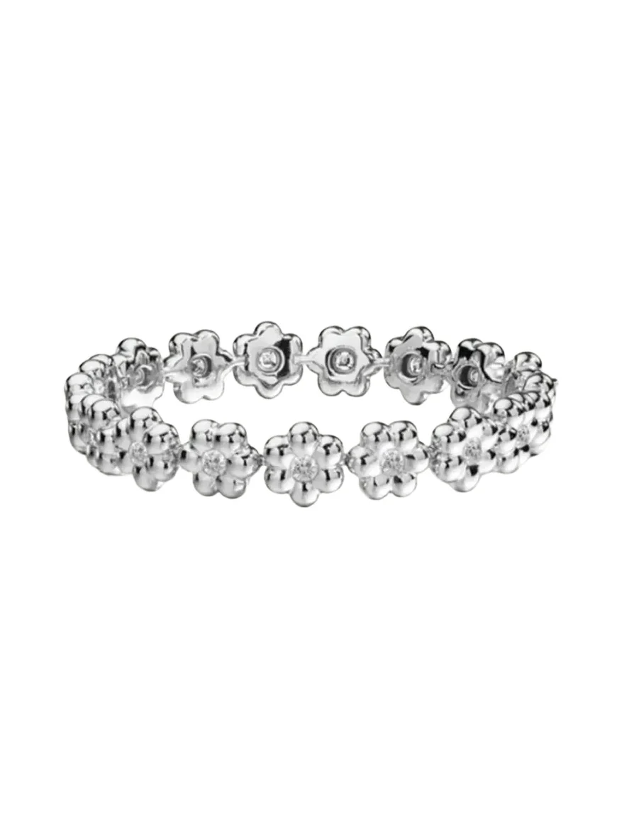 18K Yellow Gold Round Diamond Flower Puff Bracelet 18K Yellow Gold Round Diamond Flower Puff Bracelet
