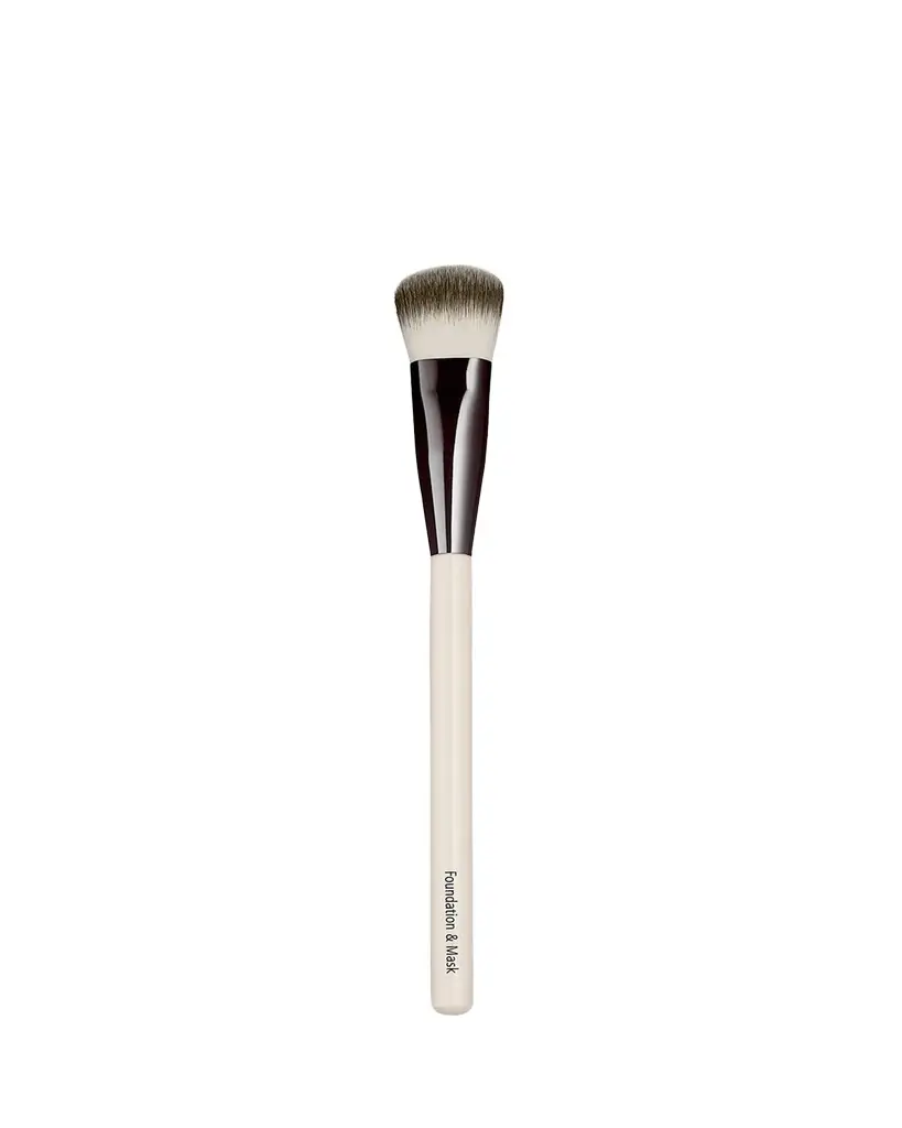 CHANTECAILLE Foundation & Mask Brush | Image 1 CHANTECAILLE Foundation & Mask Brush | Image 1