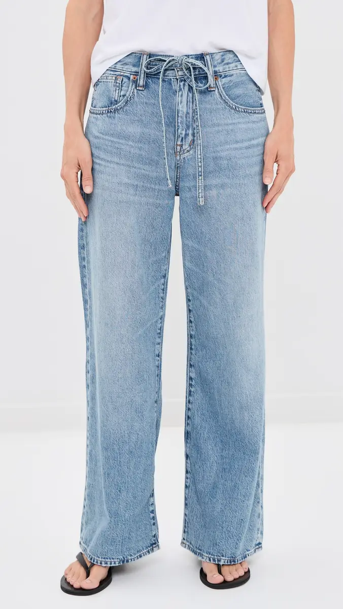 Madewell The Petite Ultimate Wide Leg Jeans in Airy Raebrook Raebrook Wash | Thumbnail 2 Madewell The Petite Ultimate Wide Leg Jeans in Airy Raebrook Raebrook Wash | Thumbnail 2