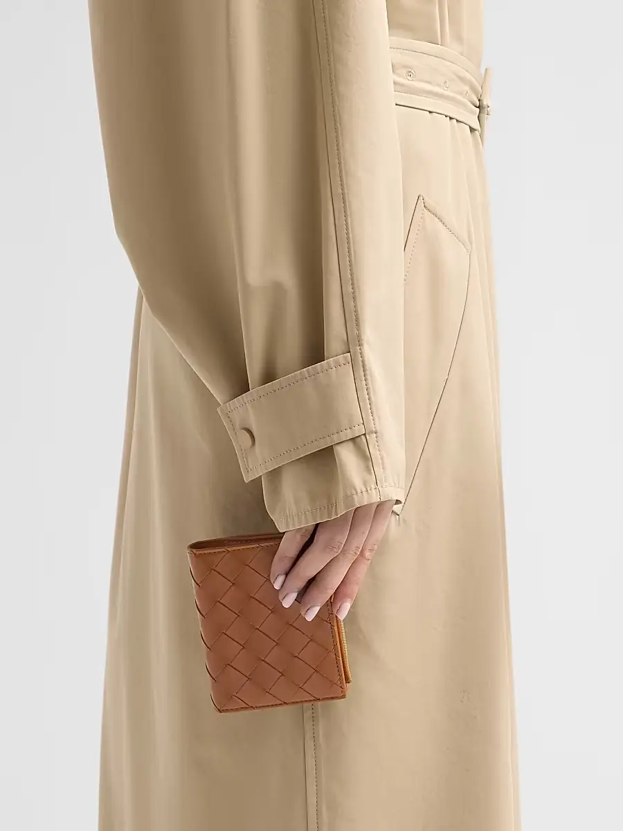 Bottega Veneta Women's Intrecciato Leather Bifold Wallet | Thumbnail 2 Bottega Veneta Women's Intrecciato Leather Bifold Wallet | Thumbnail 2