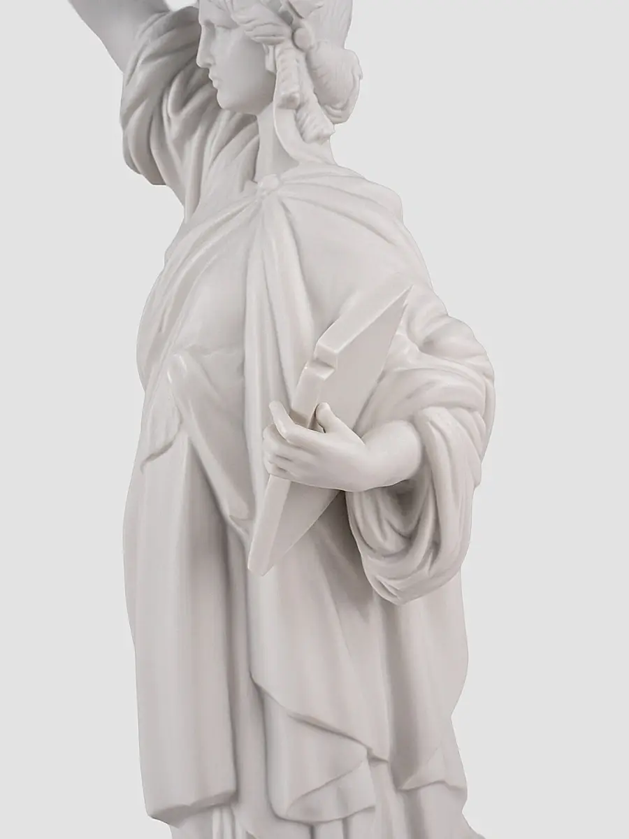 Lladro 250th Anniversary Statue Of Liberty | Thumbnail 5 Lladro 250th Anniversary Statue Of Liberty | Thumbnail 5