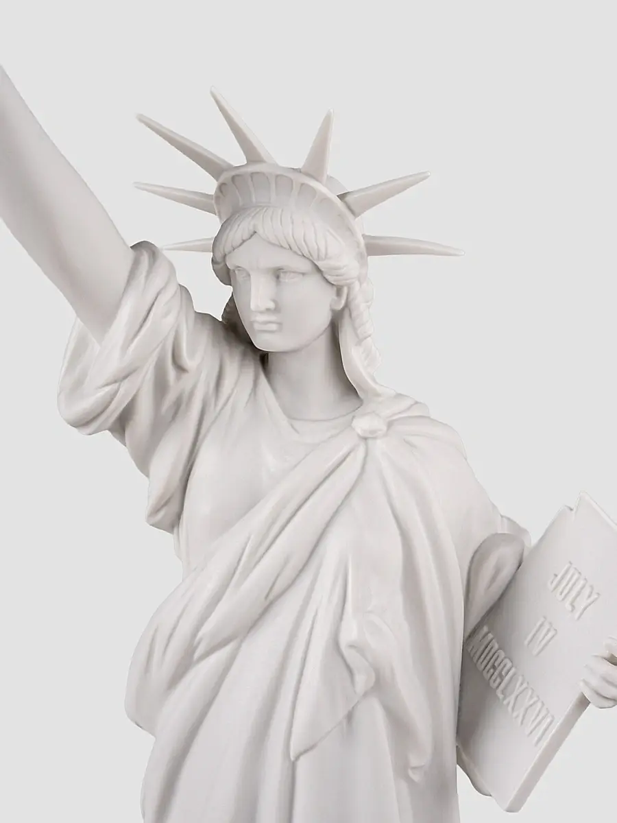 Lladro 250th Anniversary Statue Of Liberty | Thumbnail 7 Lladro 250th Anniversary Statue Of Liberty | Thumbnail 7