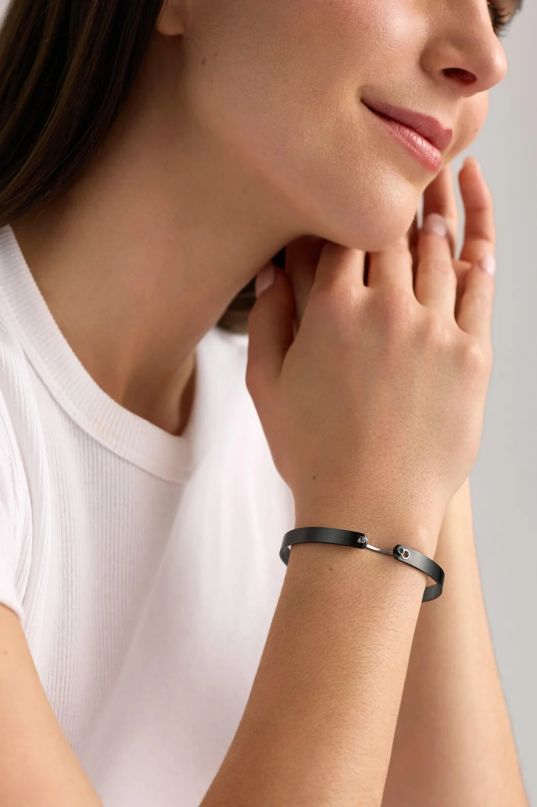 Black Diamond GM Midnight In Manhattan Mood Bracelet - Yellow Gold Black Diamond GM Midnight In Manhattan Mood Bracelet - Yellow Gold