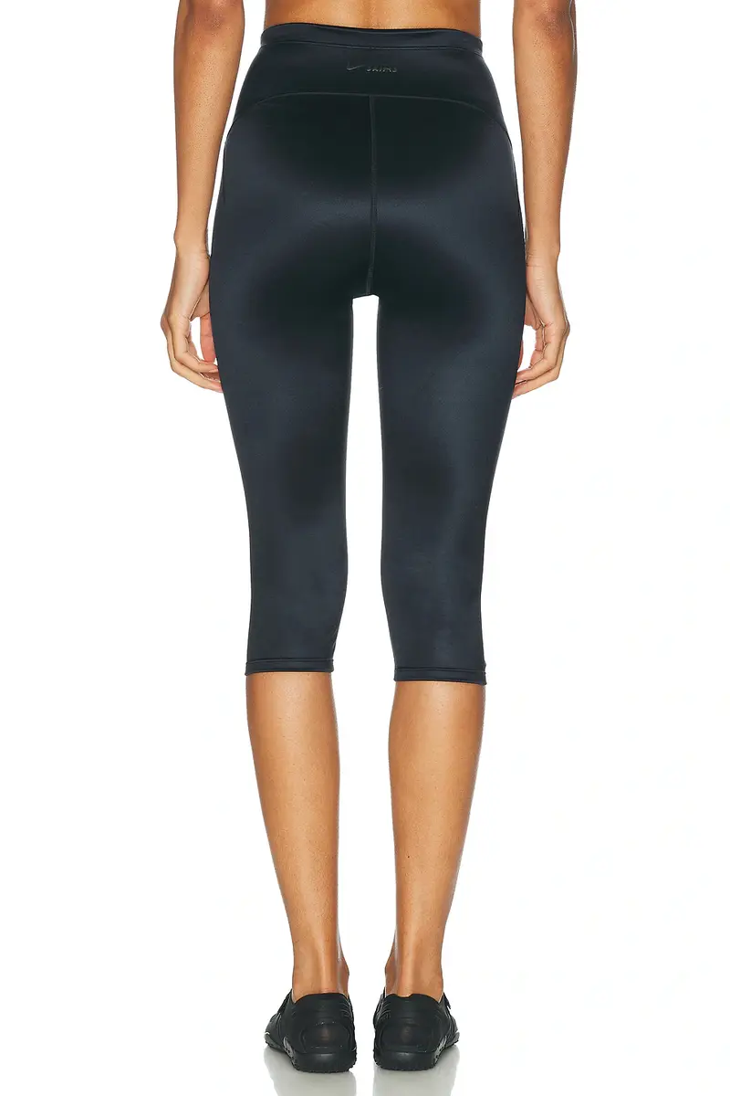 NikeSKIMS Shine Drawcord 17 Crop Tight | Thumbnail 4