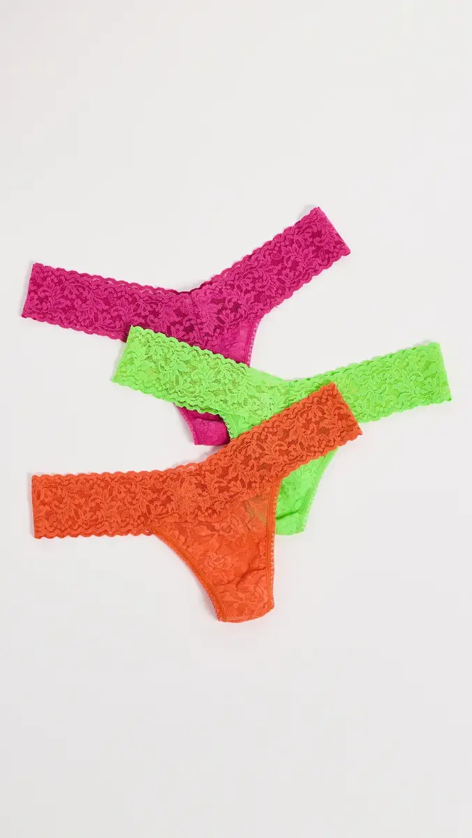Hanky Panky Signature Lace Low Rise Thong 3 Pack | Thumbnail 2