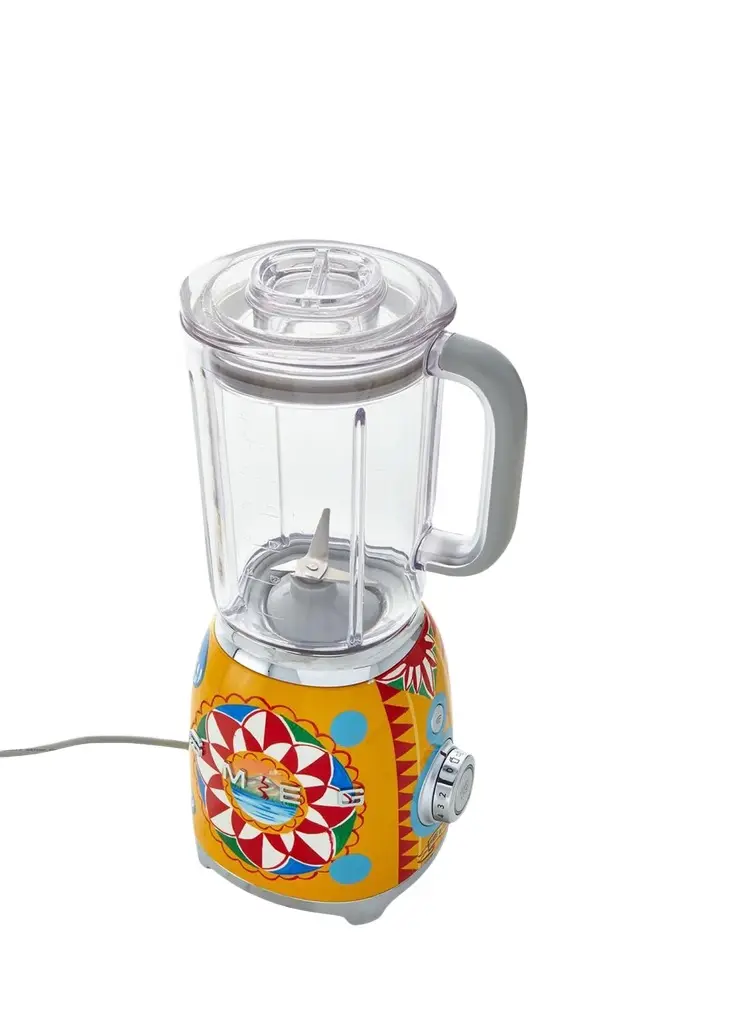 Smeg Dolce & Gabbana x SMEG Blender | Image 1 Smeg Dolce & Gabbana x SMEG Blender | Image 1