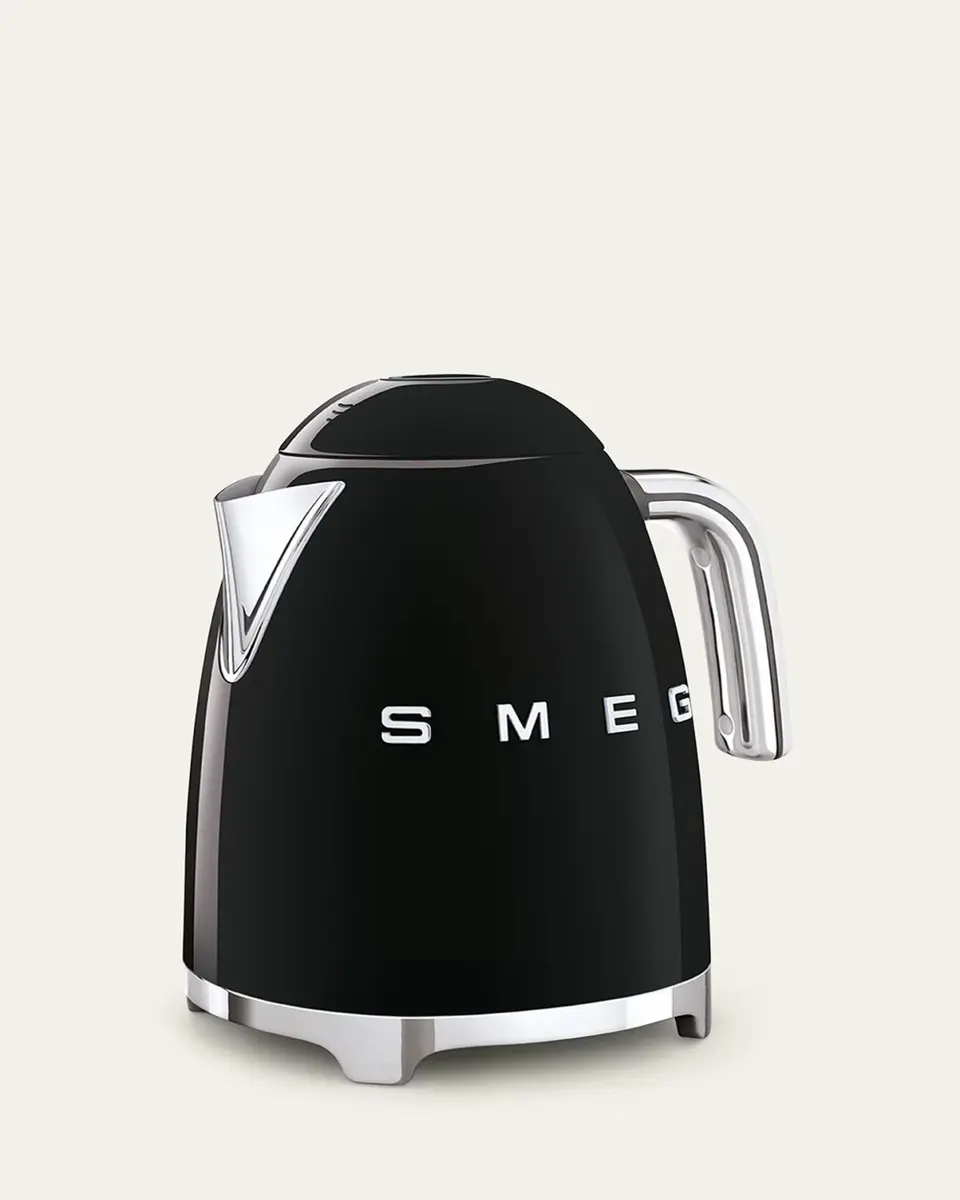 Smeg Retro Electric Kettle, Polished White | Thumbnail 2