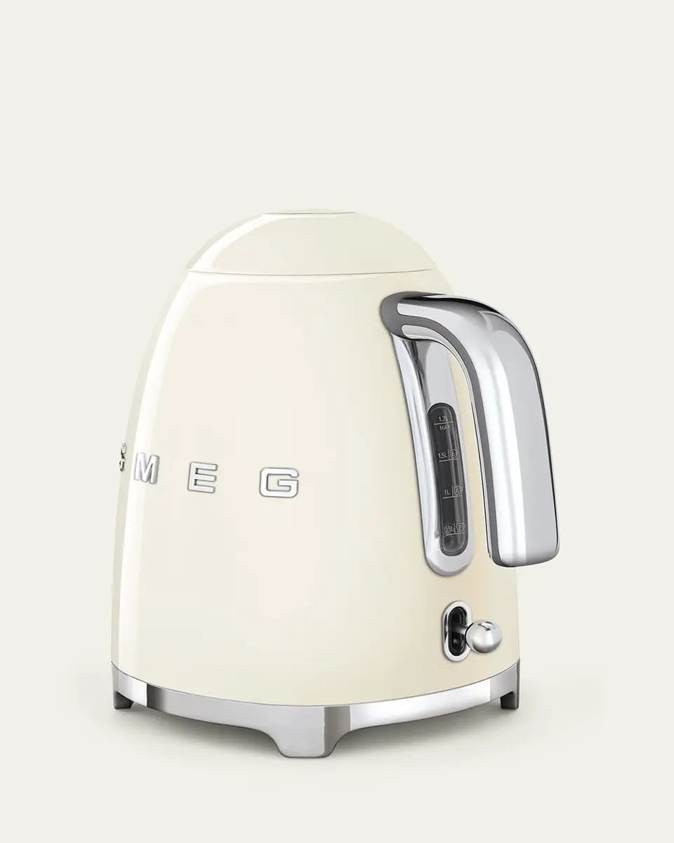 Smeg Retro Electric Kettle, Polished White | Thumbnail 5 Smeg Retro Electric Kettle, Polished White | Thumbnail 5