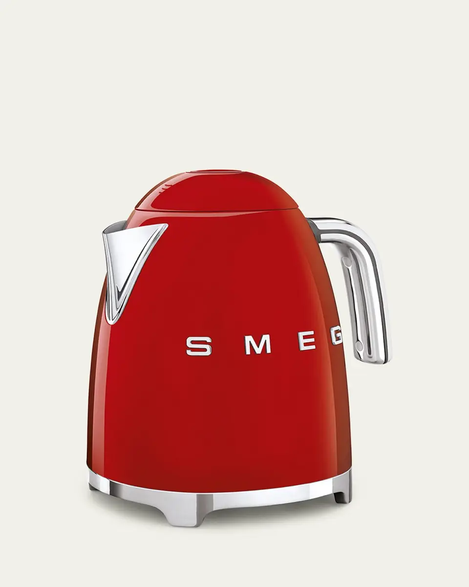 Smeg Retro Electric Kettle, Polished White | Thumbnail 4 Smeg Retro Electric Kettle, Polished White | Thumbnail 4