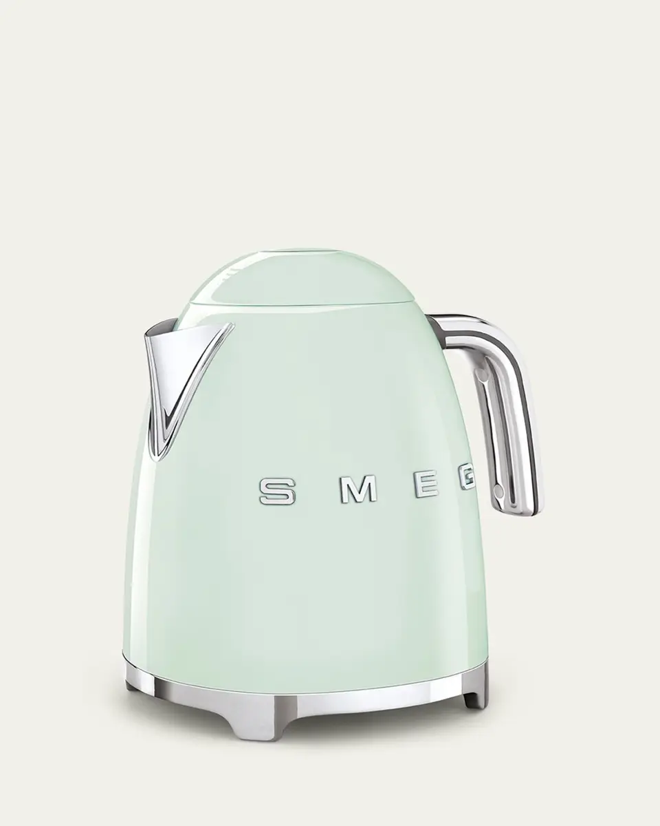 Smeg Retro Electric Kettle, Polished White | Thumbnail 2 Smeg Retro Electric Kettle, Polished White | Thumbnail 2