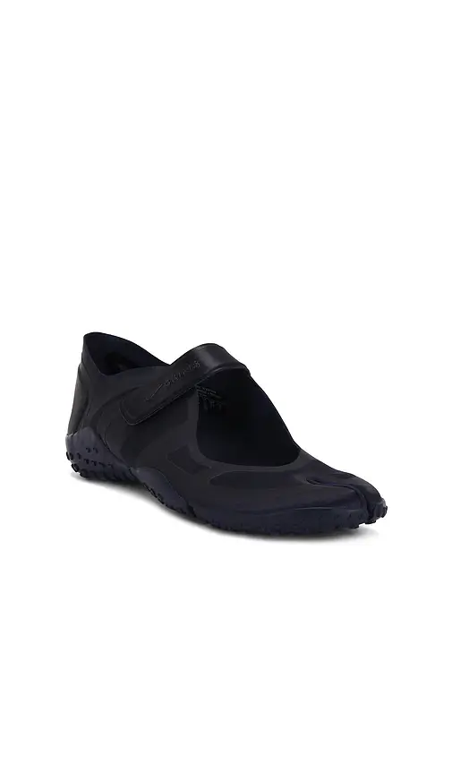 NikeSKIMS Rift Satin Sneaker | Image 1 NikeSKIMS Rift Satin Sneaker | Image 1