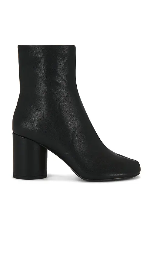 Steve Madden Caro Boot | Thumbnail 2 Steve Madden Caro Boot | Thumbnail 2