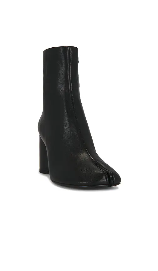 Steve Madden Caro Boot | Image 1 Steve Madden Caro Boot | Image 1