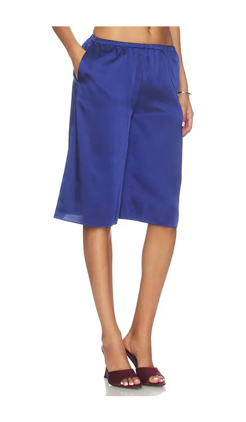 SEROYA Brice Satin Bermuda Short | Thumbnail 3 SEROYA Brice Satin Bermuda Short | Thumbnail 3