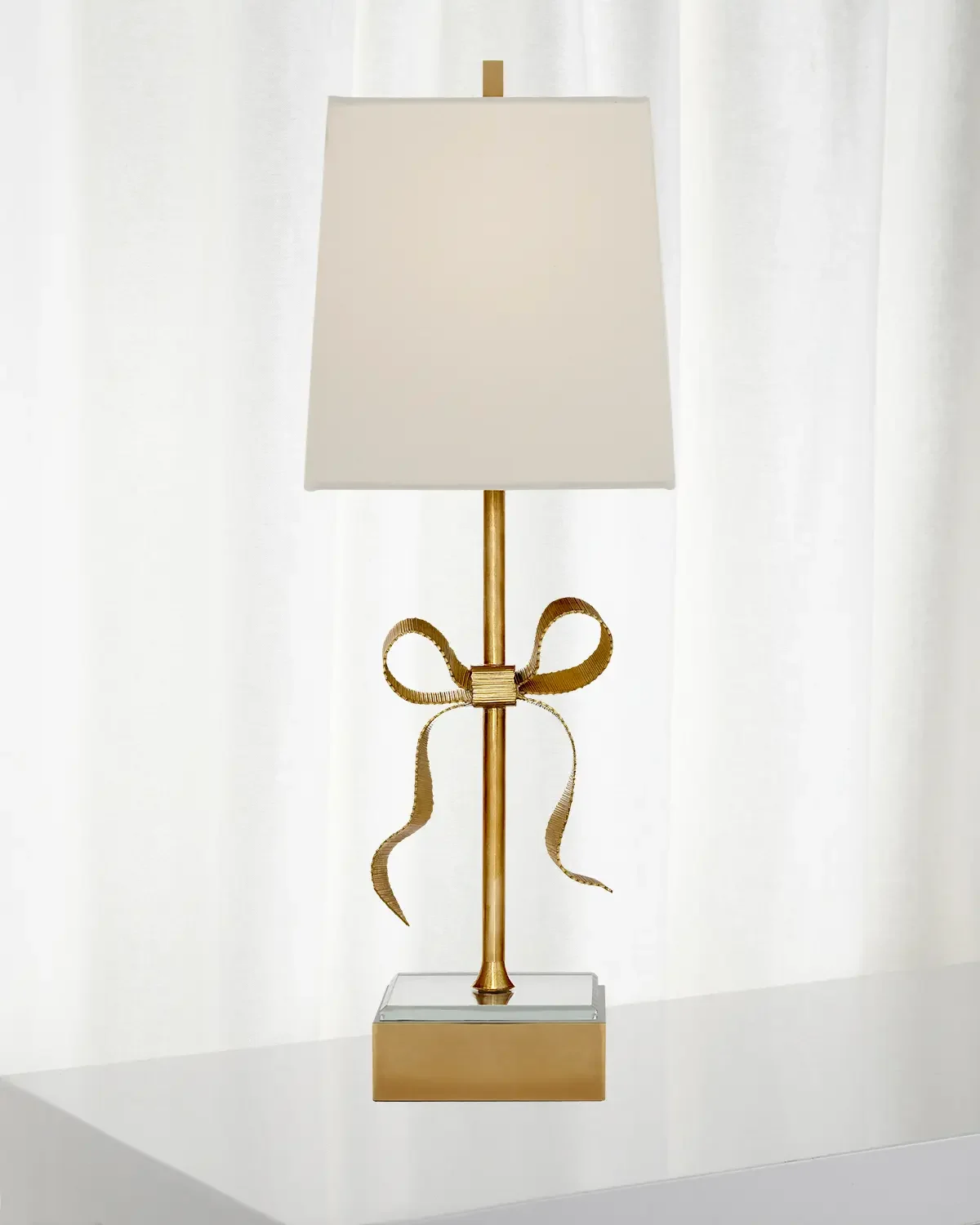 Visual Comfort Signature Ellery Grosgrain Bow Table Lamp