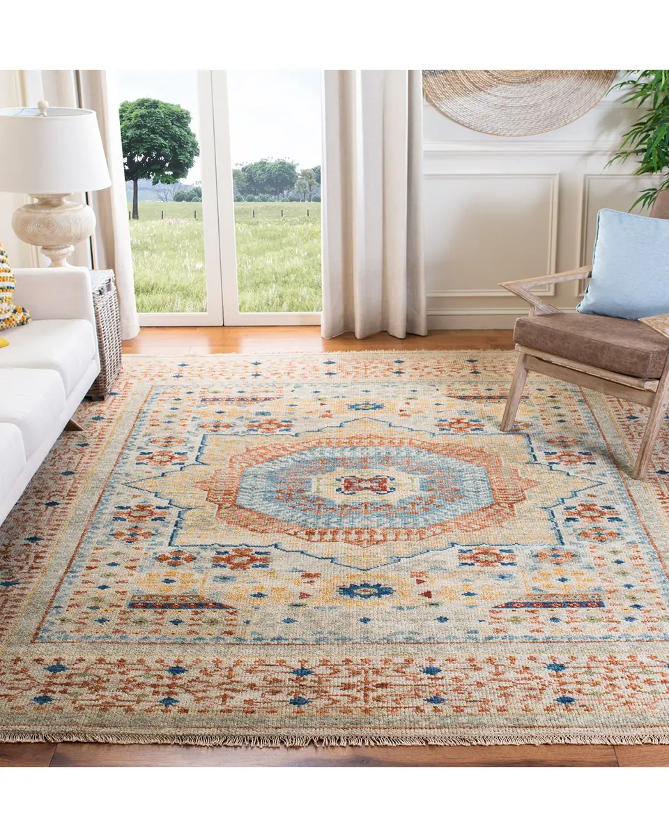 Safavieh Roswell Hand-Knotted Rug | Thumbnail 3 Safavieh Roswell Hand-Knotted Rug | Thumbnail 3