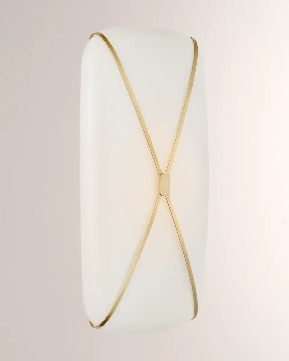 Visual Comfort Signature Fondant 24" Linear Bath Sconce in Soft Brass | Thumbnail 3